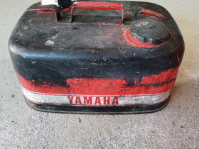 Yamaha polttoainetankki, Veneen varusteet ja varaosat, Venetarvikkeet ja veneily, Kotka, Tori.fi Yamaha polttoainetankki, Veneen varusteet ja varaosat, Venetarvikkeet ja veneily, Kotka, Tori.fi