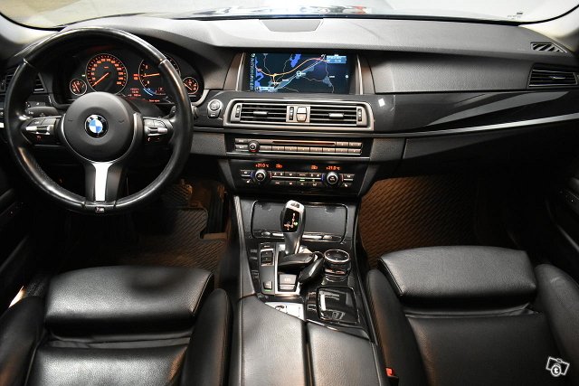 BMW 520i 12
