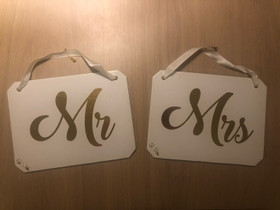Mr & Mrs -kyltit häihin yms juhliin, Sisustustavarat, Sisustus ja huonekalut, Helsinki, Tori.fi Mr & Mrs -kyltit häihin yms juhliin, Sisustustavarat, Sisustus ja huonekalut, Helsinki, Tori.fi