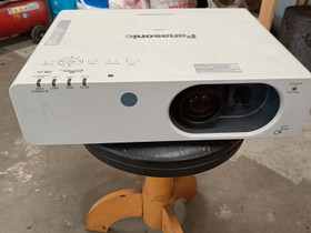 Videotykki Panasonic fw430 wxga, Kotiteatterit ja DVD-laitteet, Viihde-elektroniikka, Laukaa, Tori.fi Videotykki Panasonic fw430 wxga, Kotiteatterit ja DVD-laitteet, Viihde-elektroniikka, Laukaa, Tori.fi