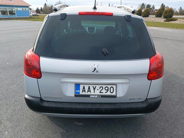 Peugeot 207 8