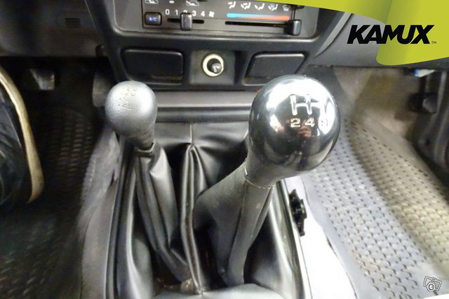 Nissan King Cab 18