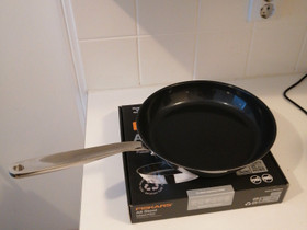 Uusi Fiskars All Steel 26cm, Keittiövälineet, Keittiötarvikkeet ja astiat, Tornio, Tori.fi Uusi Fiskars All Steel 26cm, Keittiövälineet, Keittiötarvikkeet ja astiat, Tornio, Tori.fi