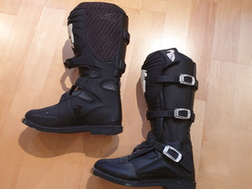 Thor crossisaappaat, Ajoasut, kengät ja kypärät, Mototarvikkeet ja varaosat, Pietarsaari, Tori.fi Thor crossisaappaat, Ajoasut, kengät ja kypärät, Mototarvikkeet ja varaosat, Pietarsaari, Tori.fi