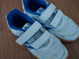 Adidas sisäpelikengät 31, Lastenvaatteet ja kengät, Turku, Tori.fi Adidas sisäpelikengät 31, Lastenvaatteet ja kengät, Turku, Tori.fi