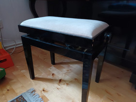 Pianotuoli, Pianot, urut ja koskettimet, Musiikki ja soittimet, Riihimäki, Tori.fi Pianotuoli, Pianot, urut ja koskettimet, Musiikki ja soittimet, Riihimäki, Tori.fi