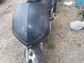 2 Skootteria projektiksi tai varaosiksi., Mopojen varaosat ja tarvikkeet, Mototarvikkeet ja varaosat, Naantali, Tori.fi 2 Skootteria projektiksi tai varaosiksi., Mopojen varaosat ja tarvikkeet, Mototarvikkeet ja varaosat, Naantali, Tori.fi