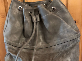 Harmaa olkalaukku Tom Tailor, Laukut ja hatut, Asusteet ja kellot, Kittilä, Tori.fi Harmaa olkalaukku Tom Tailor, Laukut ja hatut, Asusteet ja kellot, Kittilä, Tori.fi