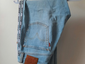 Levi's farkut, Vaatteet ja kengät, Oulu, Tori.fi Levi's farkut, Vaatteet ja kengät, Oulu, Tori.fi