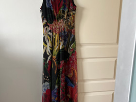 Desigual mekko S, Vaatteet ja kengät, Helsinki, Tori.fi Desigual mekko S, Vaatteet ja kengät, Helsinki, Tori.fi