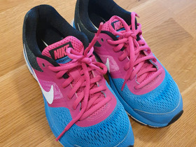 Nike värikkäät lenkkarit, Juoksu ja lenkkeily, Urheilu ja ulkoilu, Rovaniemi, Tori.fi Nike värikkäät lenkkarit, Juoksu ja lenkkeily, Urheilu ja ulkoilu, Rovaniemi, Tori.fi