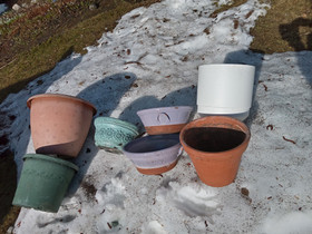 Suurehkoja ruukkuja, Ruukut, kivet ja koristeet, Piha ja puutarha, Kuhmo, Tori.fi Suurehkoja ruukkuja, Ruukut, kivet ja koristeet, Piha ja puutarha, Kuhmo, Tori.fi