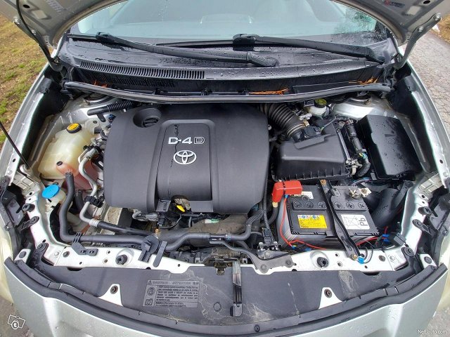 Toyota Auris 15