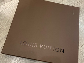 Louis Vuitton Lahjalaatikko, Muut asusteet, Asusteet ja kellot, Pori, Tori.fi Louis Vuitton Lahjalaatikko, Muut asusteet, Asusteet ja kellot, Pori, Tori.fi