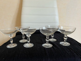 Lasi tyra Lundgren / riihimäki lasi/ Cocktail, Tarjoiluastiat, Keittiötarvikkeet ja astiat, Espoo, Tori.fi Lasi tyra Lundgren / riihimäki lasi/ Cocktail, Tarjoiluastiat, Keittiötarvikkeet ja astiat, Espoo, Tori.fi