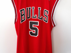 Chicago Bulls Adidas pelipaita, Pallopelit, Urheilu ja ulkoilu, Savonlinna, Tori.fi Chicago Bulls Adidas pelipaita, Pallopelit, Urheilu ja ulkoilu, Savonlinna, Tori.fi