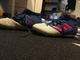 Adidas napparit koko 36, Jalkapallo, Urheilu ja ulkoilu, Mikkeli, Tori.fi Adidas napparit koko 36, Jalkapallo, Urheilu ja ulkoilu, Mikkeli, Tori.fi