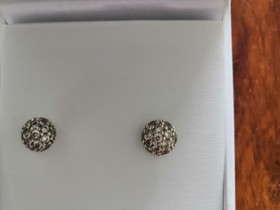 Thomas Sabo hopeiset korvakorut, Kellot ja korut, Asusteet ja kellot, Heinola, Tori.fi Thomas Sabo hopeiset korvakorut, Kellot ja korut, Asusteet ja kellot, Heinola, Tori.fi