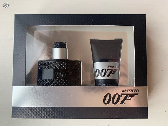 UUSI James Bond lahjapakkaus