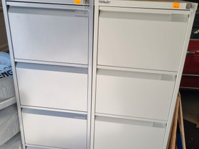 Metallikaapit Sisley 2kpl, Muu rakentaminen ja remontointi, Rakennustarvikkeet ja työkalut, Lahti, Tori.fi Metallikaapit Sisley 2kpl, Muu rakentaminen ja remontointi, Rakennustarvikkeet ja työkalut, Lahti, Tori.fi