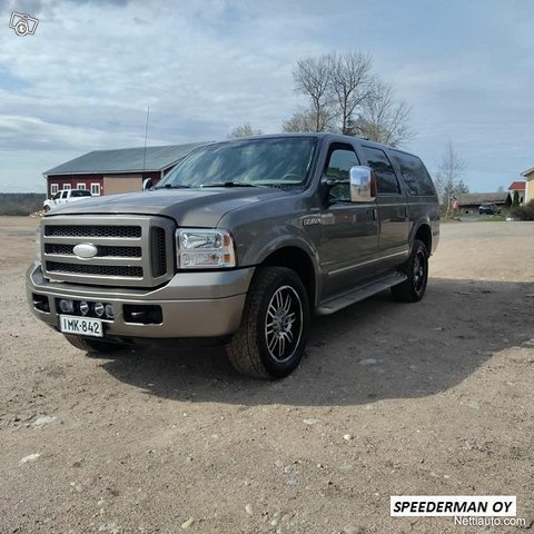 Ford Excursion 9