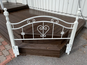 Sängynpääty, Sängyt ja makuuhuone, Sisustus ja huonekalut, Vaasa, Tori.fi Sängynpääty, Sängyt ja makuuhuone, Sisustus ja huonekalut, Vaasa, Tori.fi