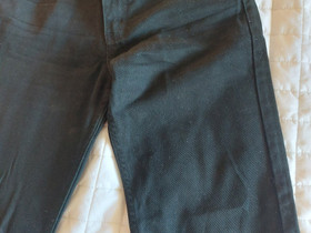 Levis-farkut, Vaatteet ja kengät, Oulu, Tori.fi Levis-farkut, Vaatteet ja kengät, Oulu, Tori.fi