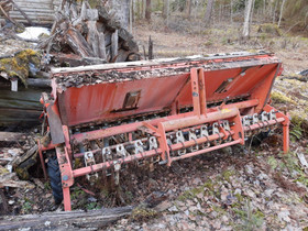 Tume kylvökone, Leikkurit ja koneet, Piha ja puutarha, Kangasniemi, Tori.fi Tume kylvökone, Leikkurit ja koneet, Piha ja puutarha, Kangasniemi, Tori.fi