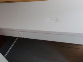 Koulupöytä 2kpl, Pöydät ja tuolit, Sisustus ja huonekalut, Pori, Tori.fi Koulupöytä 2kpl, Pöydät ja tuolit, Sisustus ja huonekalut, Pori, Tori.fi