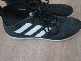 Sisäpeli- tai futsalkengät, Jalkapallo, Urheilu ja ulkoilu, Salo, Tori.fi Sisäpeli- tai futsalkengät, Jalkapallo, Urheilu ja ulkoilu, Salo, Tori.fi