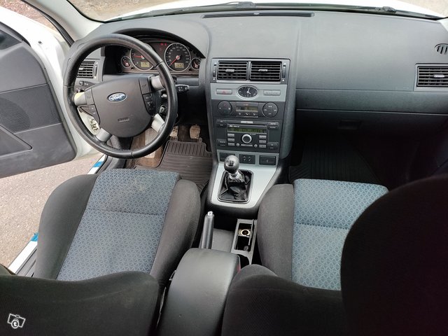 Ford Mondeo 16