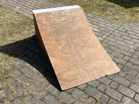 Ramppi 80 x 45x 126, Rullaluistelu ja skeittaus, Urheilu ja ulkoilu, Kontiolahti, Tori.fi Ramppi 80 x 45x 126, Rullaluistelu ja skeittaus, Urheilu ja ulkoilu, Kontiolahti, Tori.fi