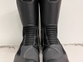 Ajosaappaat TCX gore-tex 42, Ajoasut, kengät ja kypärät, Mototarvikkeet ja varaosat, Kauhajoki, Tori.fi Ajosaappaat TCX gore-tex 42, Ajoasut, kengät ja kypärät, Mototarvikkeet ja varaosat, Kauhajoki, Tori.fi