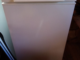 Zanussi Compact-pakastin, Jääkaapit ja pakastimet, Kodinkoneet, Rauma, Tori.fi Zanussi Compact-pakastin, Jääkaapit ja pakastimet, Kodinkoneet, Rauma, Tori.fi