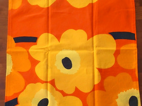 Marimekko unikko tyynynpäälinen ja pyyhkeet, Matot ja tekstiilit, Sisustus ja huonekalut, Pori, Tori.fi Marimekko unikko tyynynpäälinen ja pyyhkeet, Matot ja tekstiilit, Sisustus ja huonekalut, Pori, Tori.fi