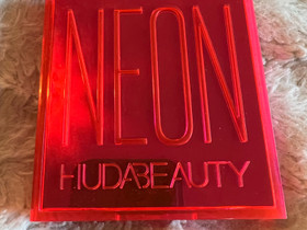 Huda Beauty: Neon Pink palette, Kauneudenhoito ja kosmetiikka, Terveys ja hyvinvointi, Helsinki, Tori.fi