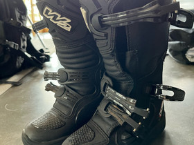 Hanx W2 lasten motocross kengät, Ajoasut, kengät ja kypärät, Mototarvikkeet ja varaosat, Suomussalmi, Tori.fi Hanx W2 lasten motocross kengät, Ajoasut, kengät ja kypärät, Mototarvikkeet ja varaosat, Suomussalmi, Tori.fi