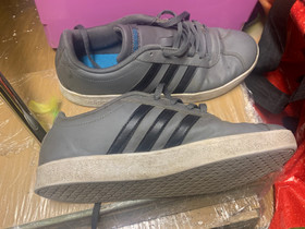 Adidaksen kengät koko 38, Juoksu ja lenkkeily, Urheilu ja ulkoilu, Lappeenranta, Tori.fi Adidaksen kengät koko 38, Juoksu ja lenkkeily, Urheilu ja ulkoilu, Lappeenranta, Tori.fi