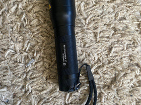 Ledlenser p7 lamppu ja kotelo, Metsästystarvikkeet, Metsästys ja kalastus, Oulu, Tori.fi Ledlenser p7 lamppu ja kotelo, Metsästystarvikkeet, Metsästys ja kalastus, Oulu, Tori.fi