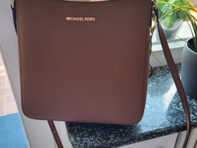 Michael Kors crossbody, Laukut ja hatut, Asusteet ja kellot, Riihimäki, Tori.fi Michael Kors crossbody, Laukut ja hatut, Asusteet ja kellot, Riihimäki, Tori.fi