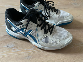 Asics sisäpelikengät 42, Pallopelit, Urheilu ja ulkoilu, Lempäälä, Tori.fi Asics sisäpelikengät 42, Pallopelit, Urheilu ja ulkoilu, Lempäälä, Tori.fi