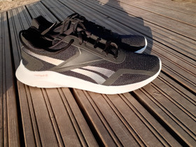 Reebok treenikengät 41, Kuntoilu ja fitness, Urheilu ja ulkoilu, Oulu, Tori.fi Reebok treenikengät 41, Kuntoilu ja fitness, Urheilu ja ulkoilu, Oulu, Tori.fi