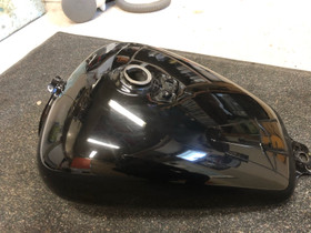 Hondan tankki, Moottoripyörän varaosat ja tarvikkeet, Mototarvikkeet ja varaosat, Kristiinankaupunki, Tori.fi Hondan tankki, Moottoripyörän varaosat ja tarvikkeet, Mototarvikkeet ja varaosat, Kristiinankaupunki, Tori.fi