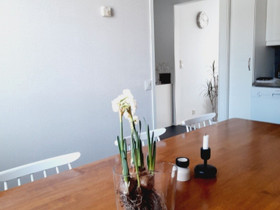 Kuuden hengen ruokapöytä - VINTAGE, Pöydät ja tuolit, Sisustus ja huonekalut, Hämeenlinna, Tori.fi Kuuden hengen ruokapöytä - VINTAGE, Pöydät ja tuolit, Sisustus ja huonekalut, Hämeenlinna, Tori.fi