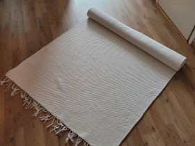 Valkoinen matto 220×110cm, Matot ja tekstiilit, Sisustus ja huonekalut, Kouvola, Tori.fi