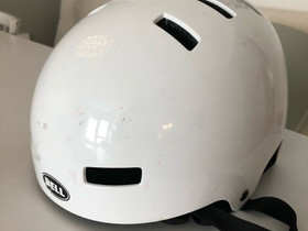 Bell pyöräilykypärä 55-59 cm, Pyörätarvikkeet ja kypärät, Polkupyörät ja pyöräily, Lempäälä, Tori.fi Bell pyöräilykypärä 55-59 cm, Pyörätarvikkeet ja kypärät, Polkupyörät ja pyöräily, Lempäälä, Tori.fi