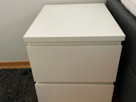 Ikea Malm yöpöytä, Sängyt ja makuuhuone, Sisustus ja huonekalut, Helsinki, Tori.fi Ikea Malm yöpöytä, Sängyt ja makuuhuone, Sisustus ja huonekalut, Helsinki, Tori.fi
