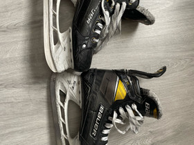Bauer 3S Pro luistimet 6.5 fit 2, Jääkiekko ja luistelu, Urheilu ja ulkoilu, Espoo, Tori.fi Bauer 3S Pro luistimet 6.5 fit 2, Jääkiekko ja luistelu, Urheilu ja ulkoilu, Espoo, Tori.fi