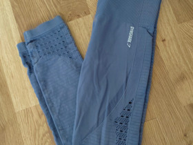 Gymshark trikoot, Vaatteet ja kengät, Oulu, Tori.fi Gymshark trikoot, Vaatteet ja kengät, Oulu, Tori.fi