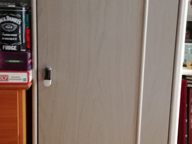 Pienehkö kaappi, Hyllyt ja säilytys, Sisustus ja huonekalut, Hämeenlinna, Tori.fi Pienehkö kaappi, Hyllyt ja säilytys, Sisustus ja huonekalut, Hämeenlinna, Tori.fi